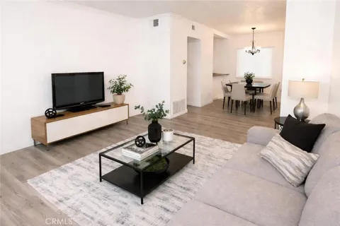7632 Topanga Canyon #117