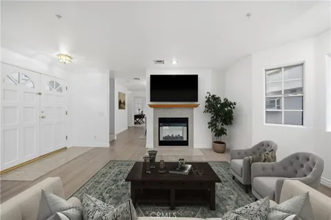 1230 Elm #G