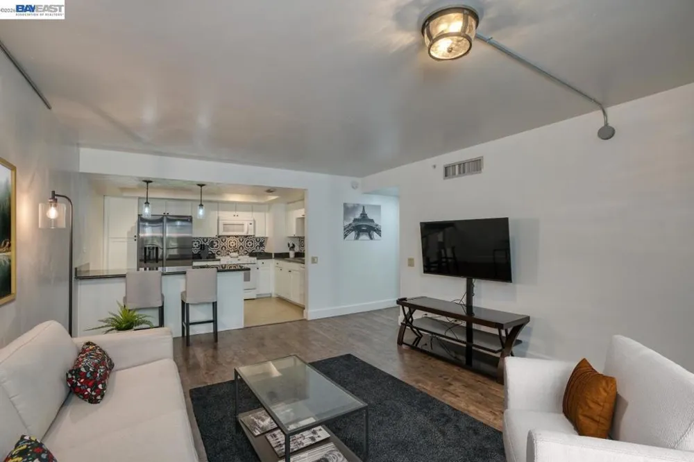 500 N St #205 Sacramento, CA 95814