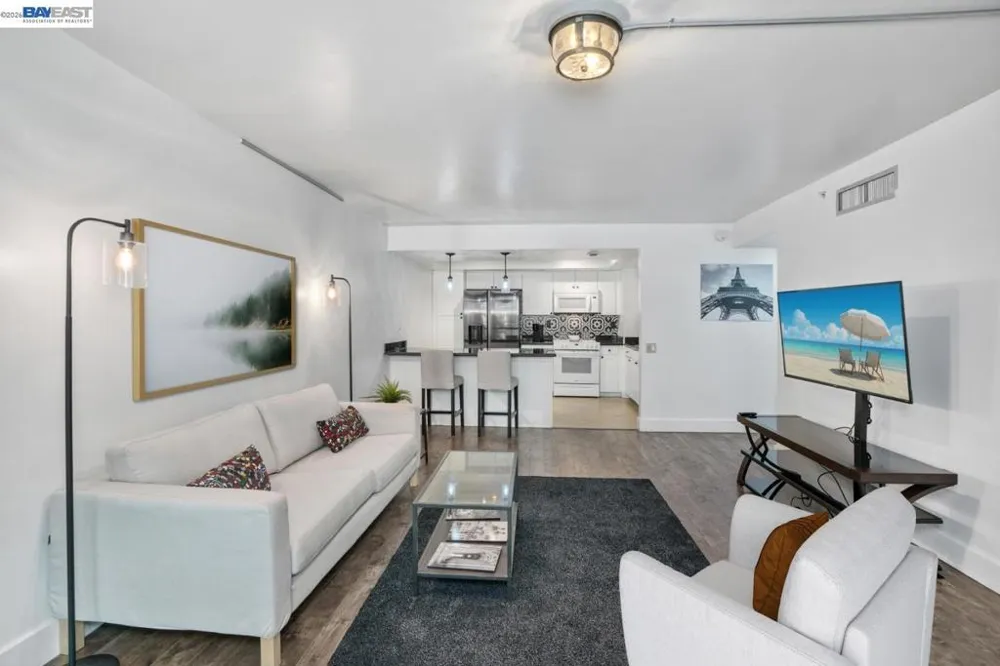 500 N St #205 Sacramento, CA 95814