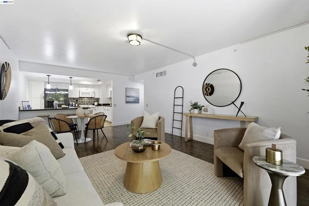 500 N St #205 Sacramento, CA 95814