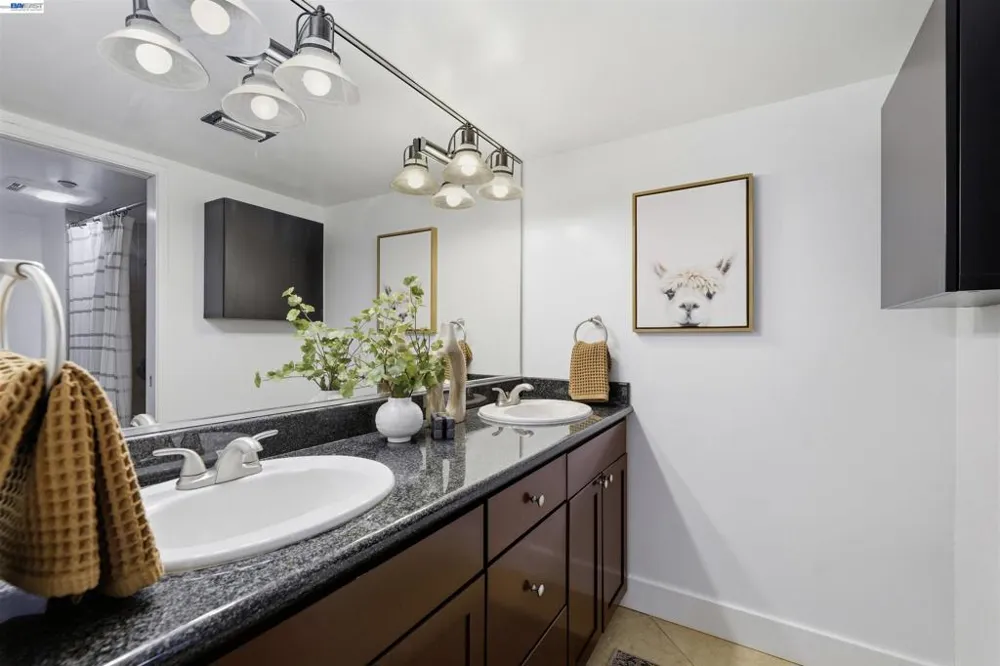 500 N St #205 Sacramento, CA 95814