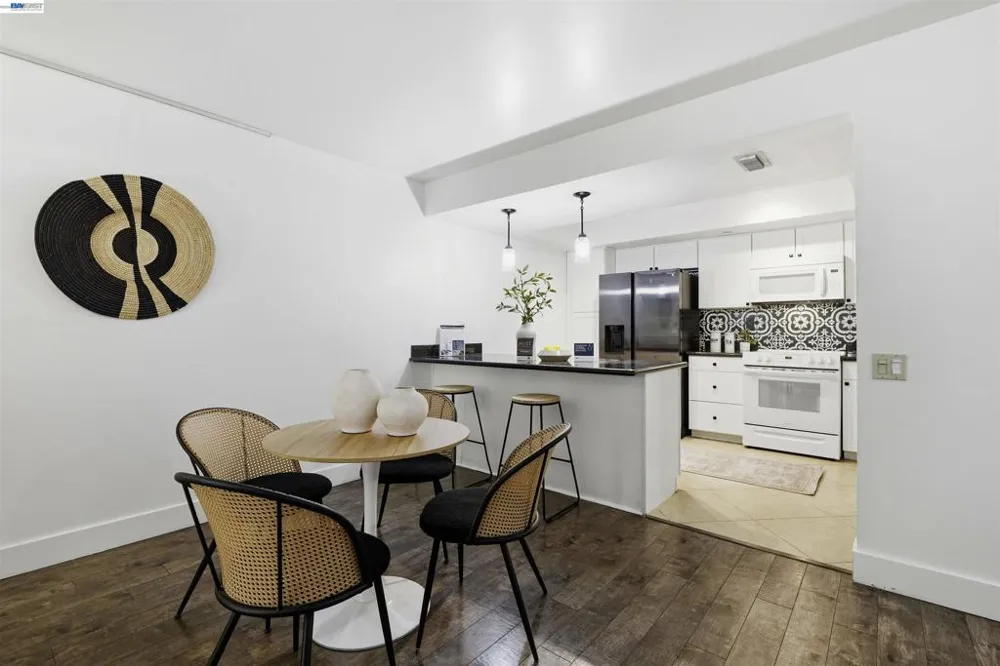 500 N St #205 Sacramento, CA 95814