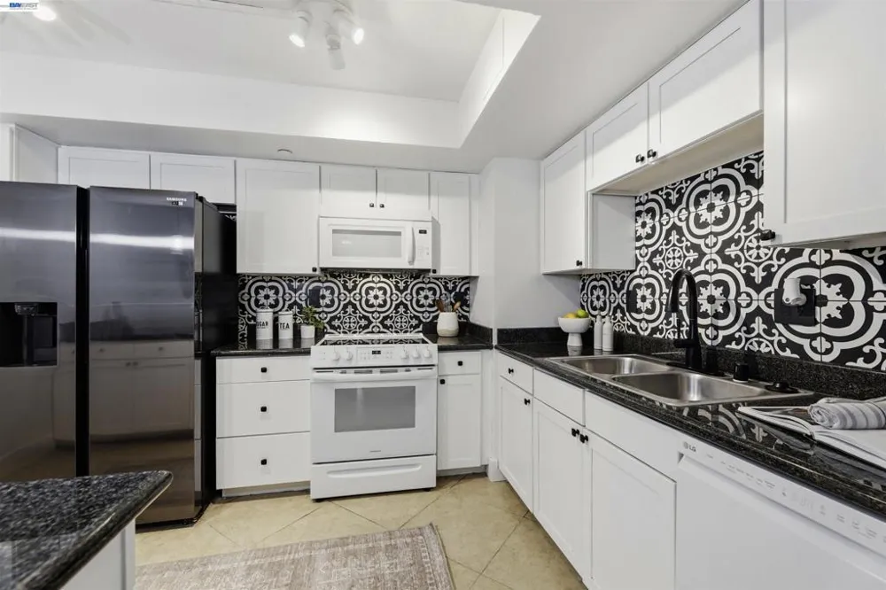 500 N St #205 Sacramento, CA 95814