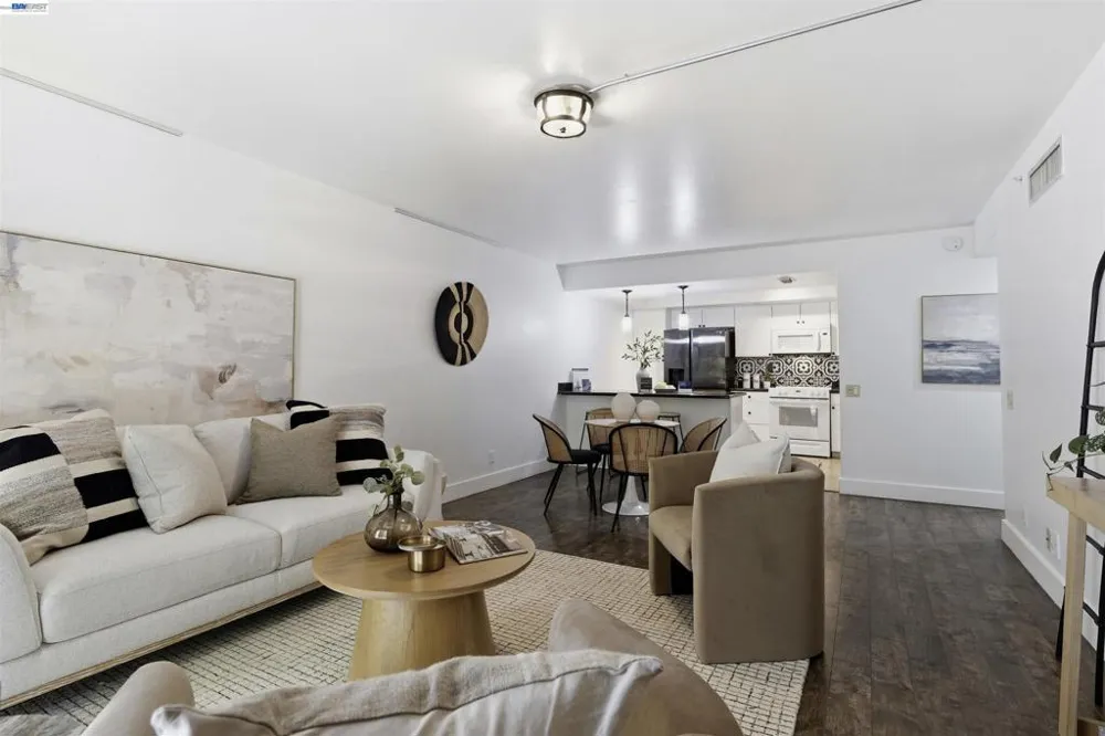500 N St #205 Sacramento, CA 95814