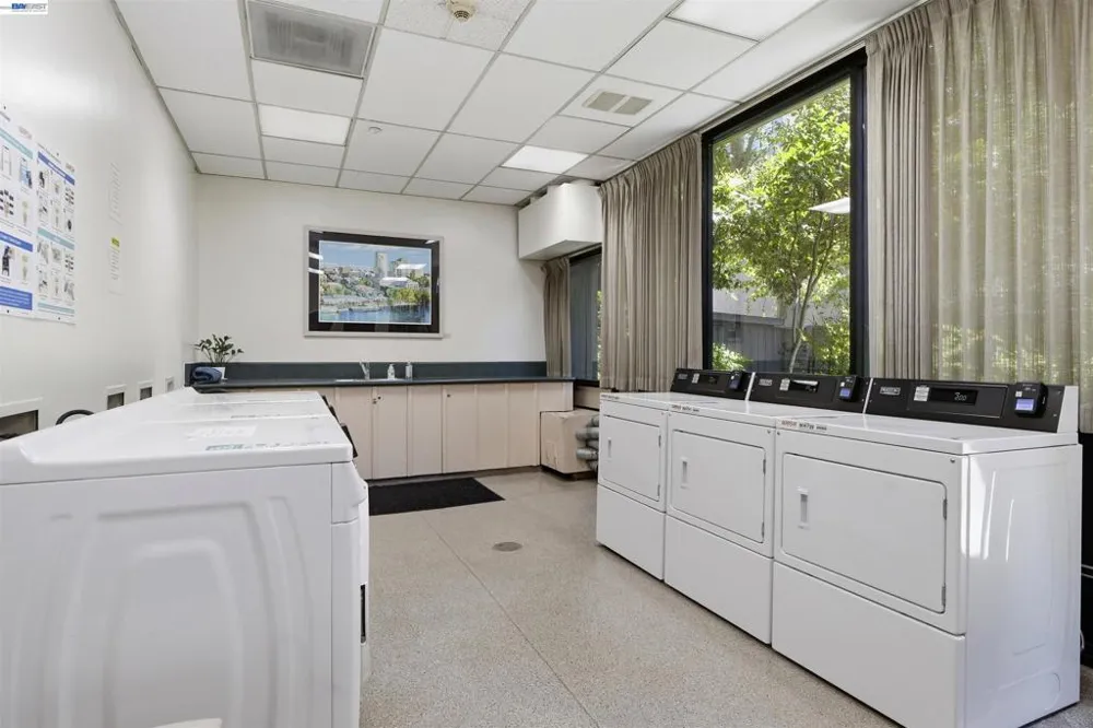 500 N St #205 Sacramento, CA 95814