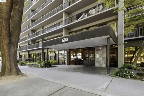 500 N St #205