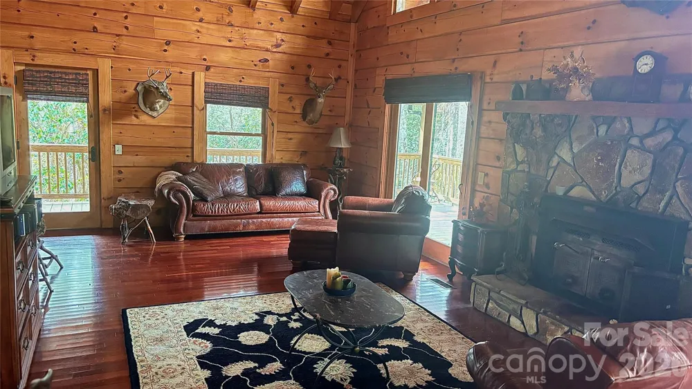 1694 Humpback Mountain Road Spruce Pine, NC 28777
