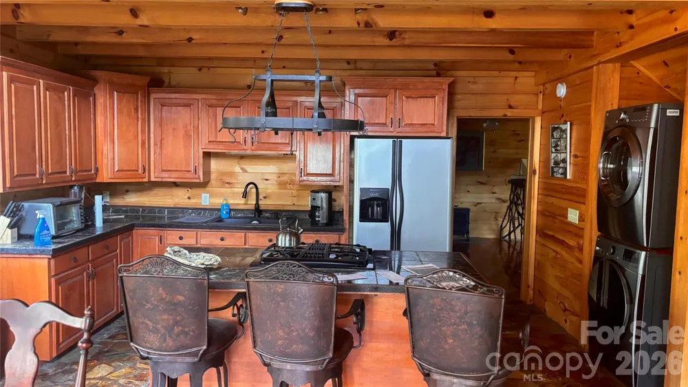 1694 Humpback Mountain Road Spruce Pine, NC 28777