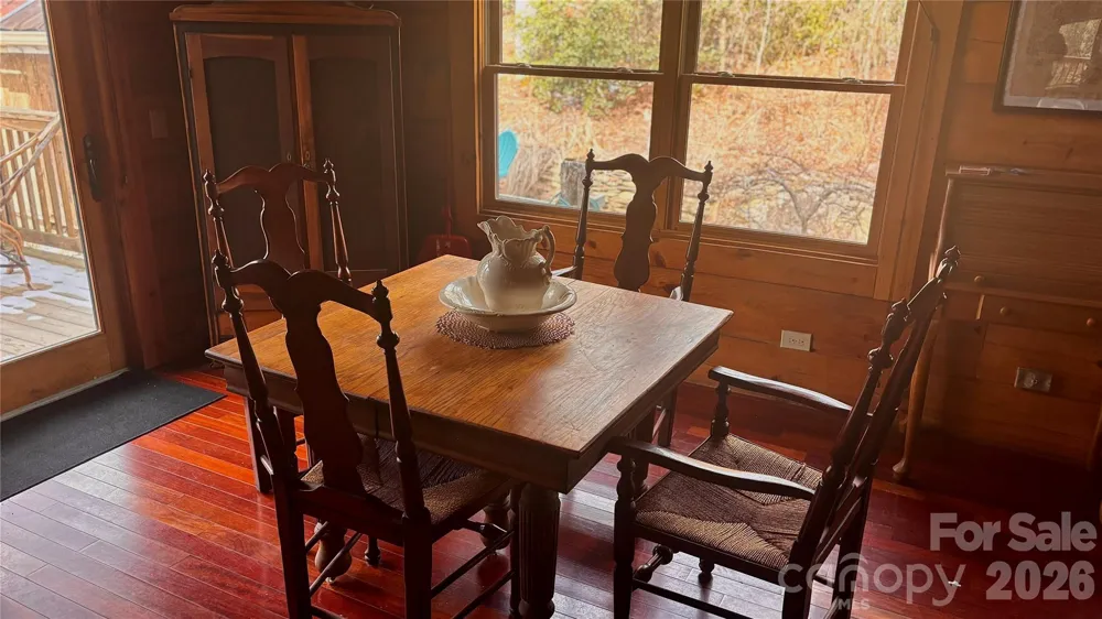 1694 Humpback Mountain Road Spruce Pine, NC 28777