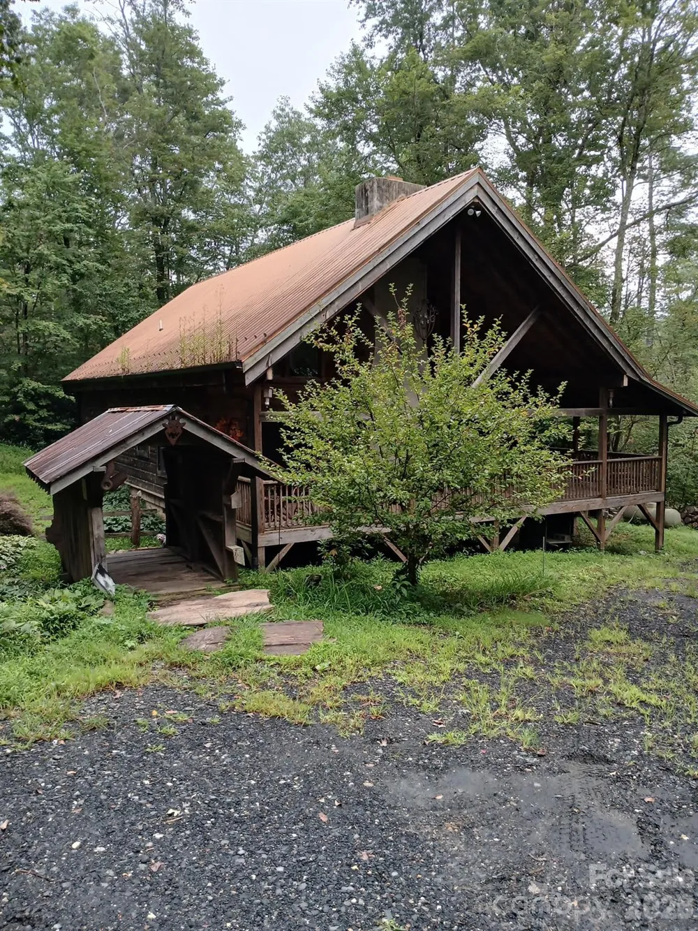 1694 Humpback Mountain Road Spruce Pine, NC 28777
