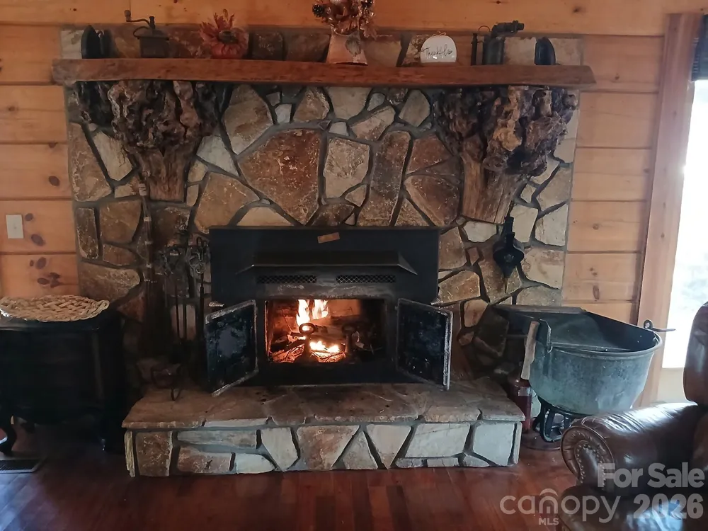 1694 Humpback Mountain Road Spruce Pine, NC 28777