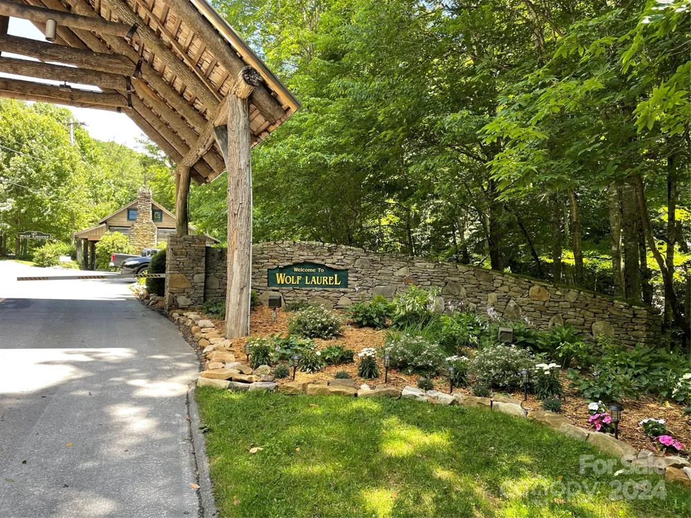 000 El Miner Drive #464 Mars Hill, NC 28754