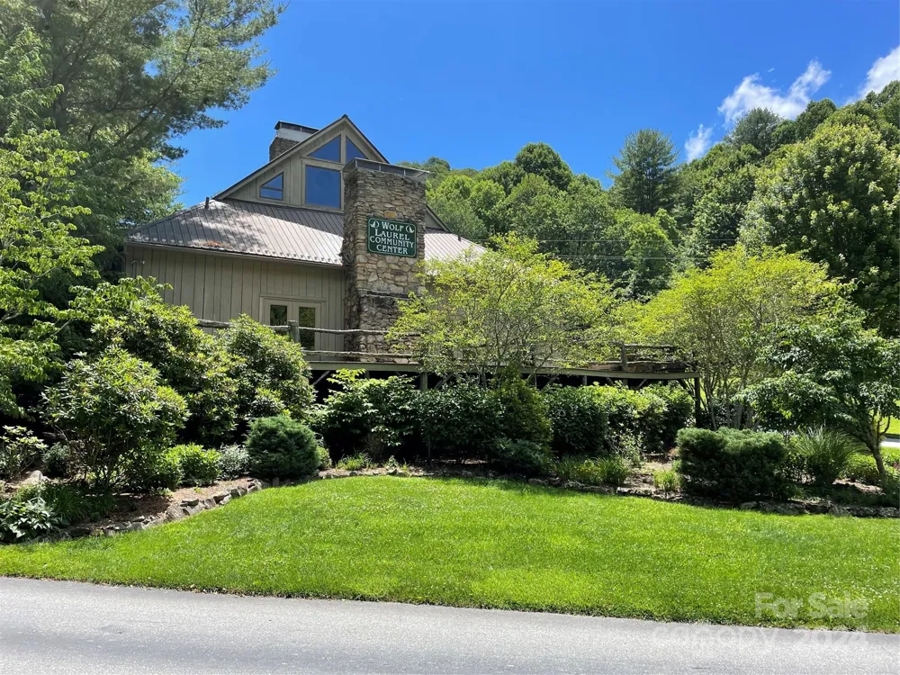 000 El Miner Drive #464 Mars Hill, NC 28754