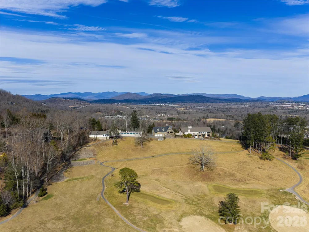 40 Cedar Drive Mills River, NC 28759
