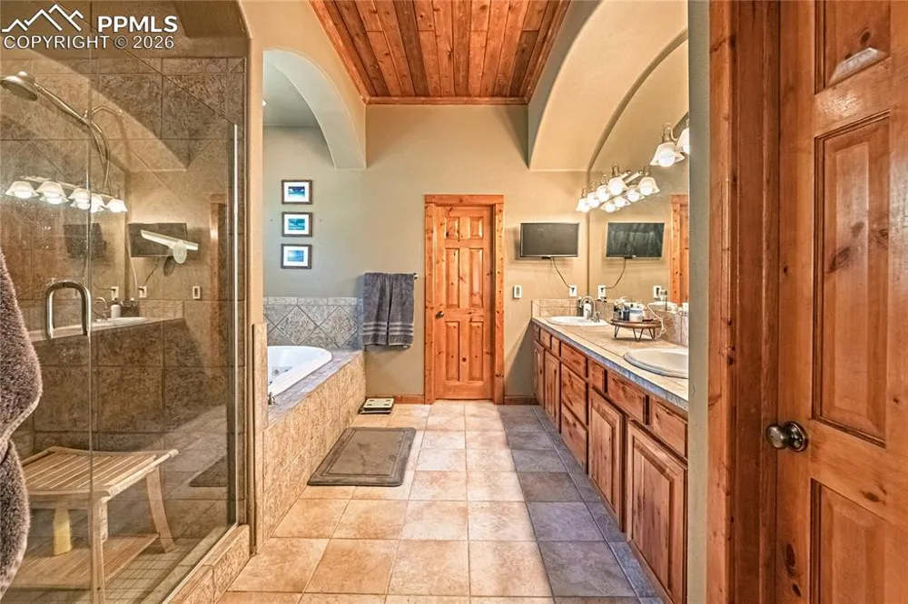 1210 Kenosha Drive Larkspur, CO 80118