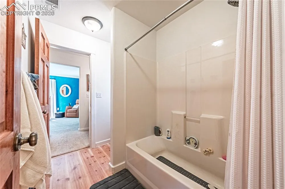1210 Kenosha Drive Larkspur, CO 80118