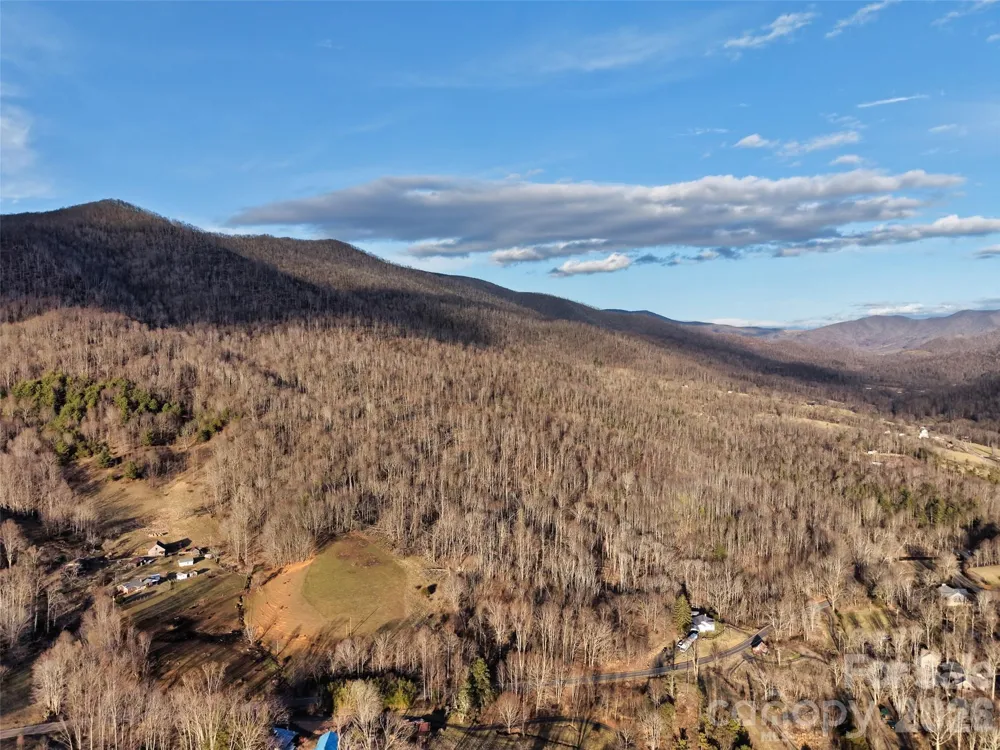 0000 Fork Mountain Road Bakersville, NC 28705