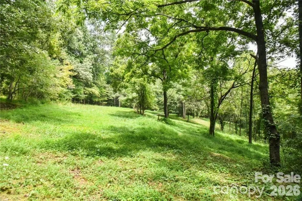 19 Laurel Loop Road Fairview, NC 28730