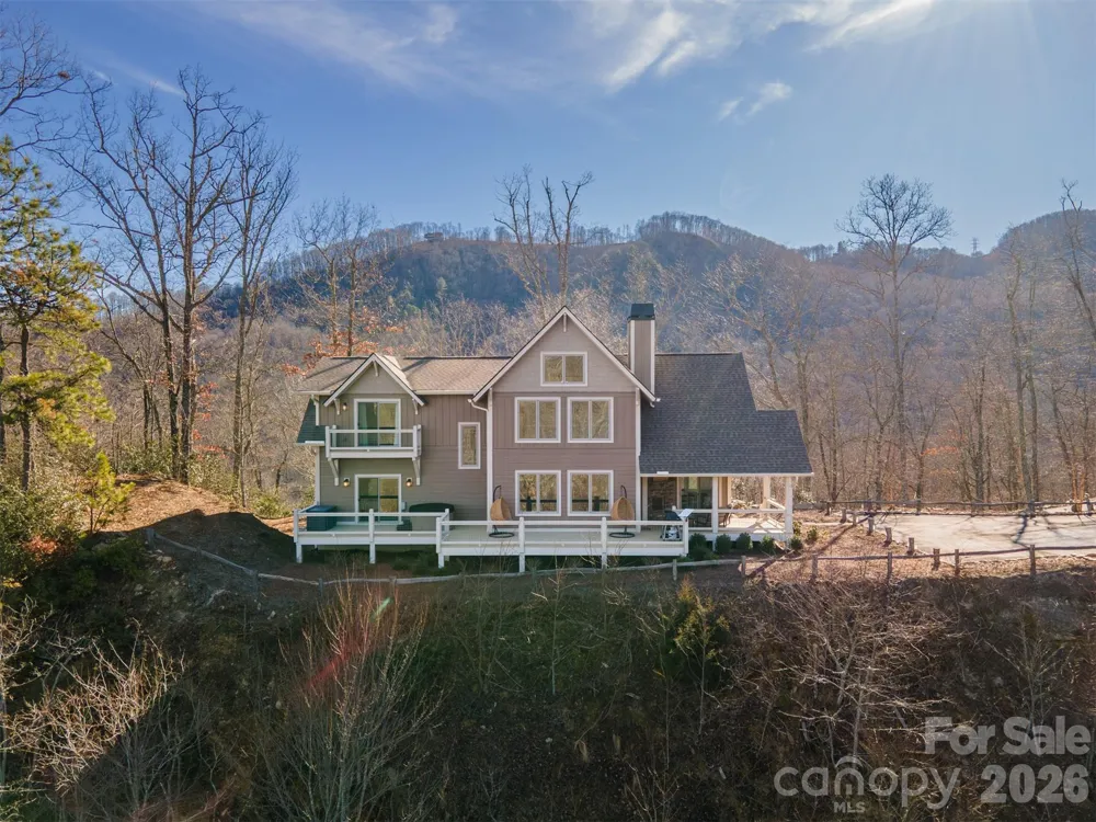 346 Birdymay Drive Tuckasegee, NC 28783