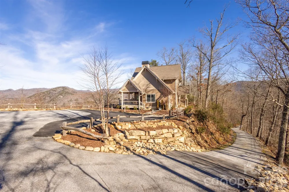 346 Birdymay Drive Tuckasegee, NC 28783