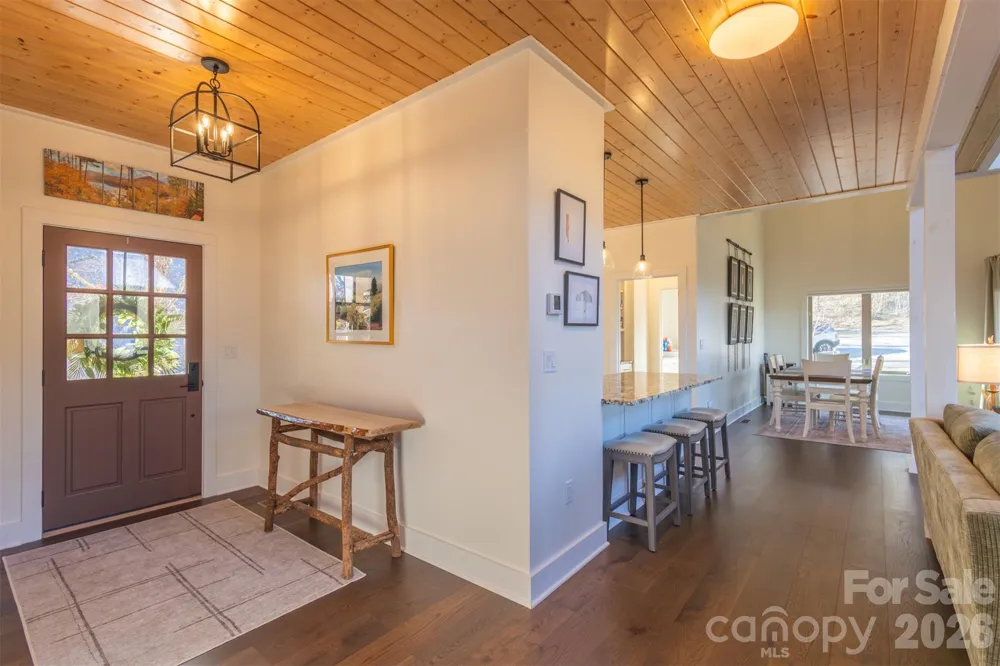 346 Birdymay Drive Tuckasegee, NC 28783