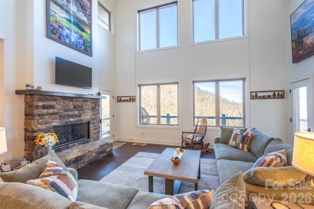 346 Birdymay Drive Tuckasegee, NC 28783