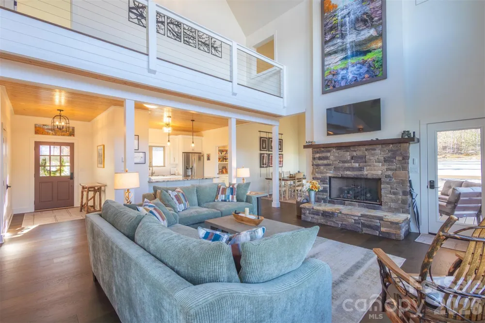 346 Birdymay Drive Tuckasegee, NC 28783
