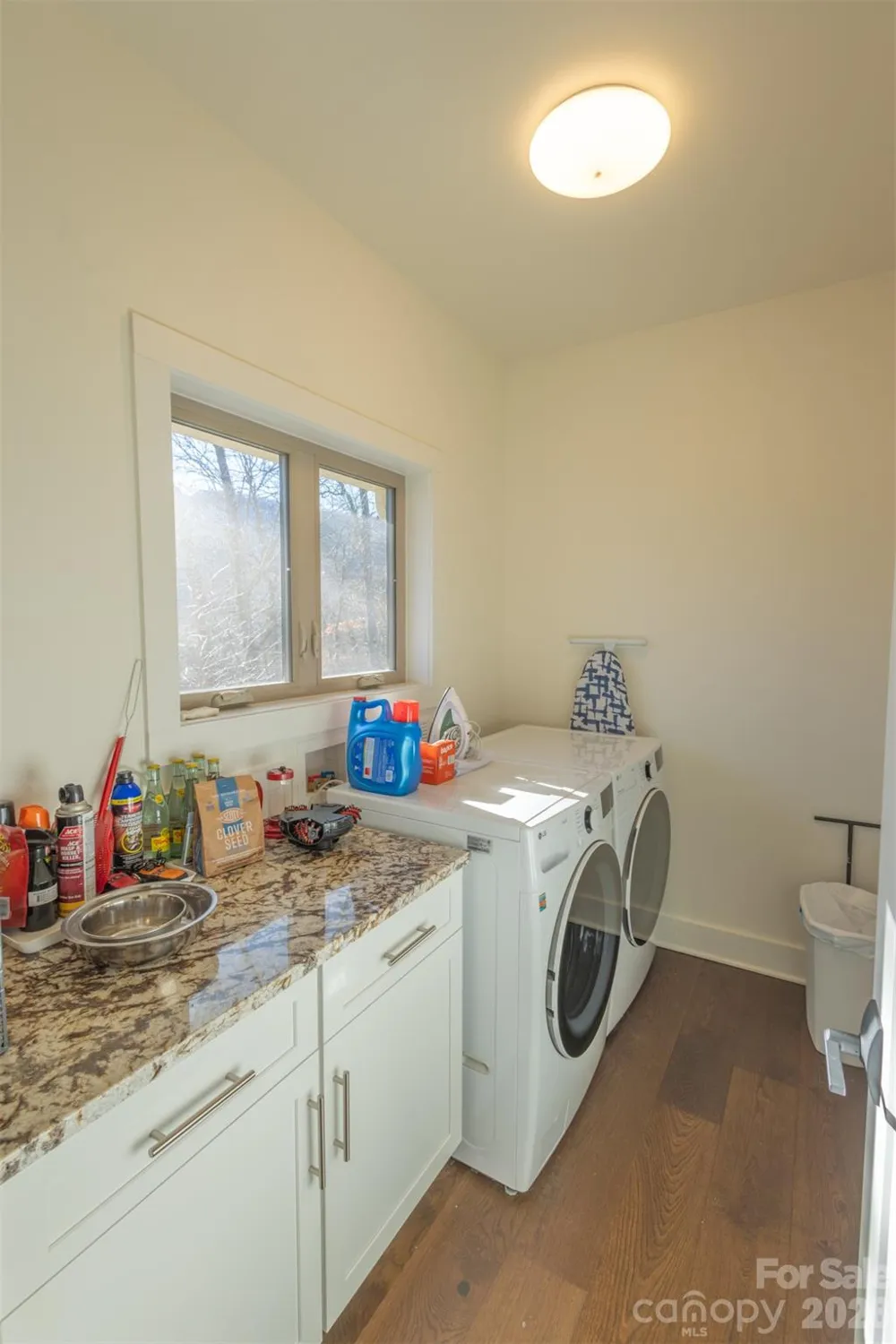 346 Birdymay Drive Tuckasegee, NC 28783