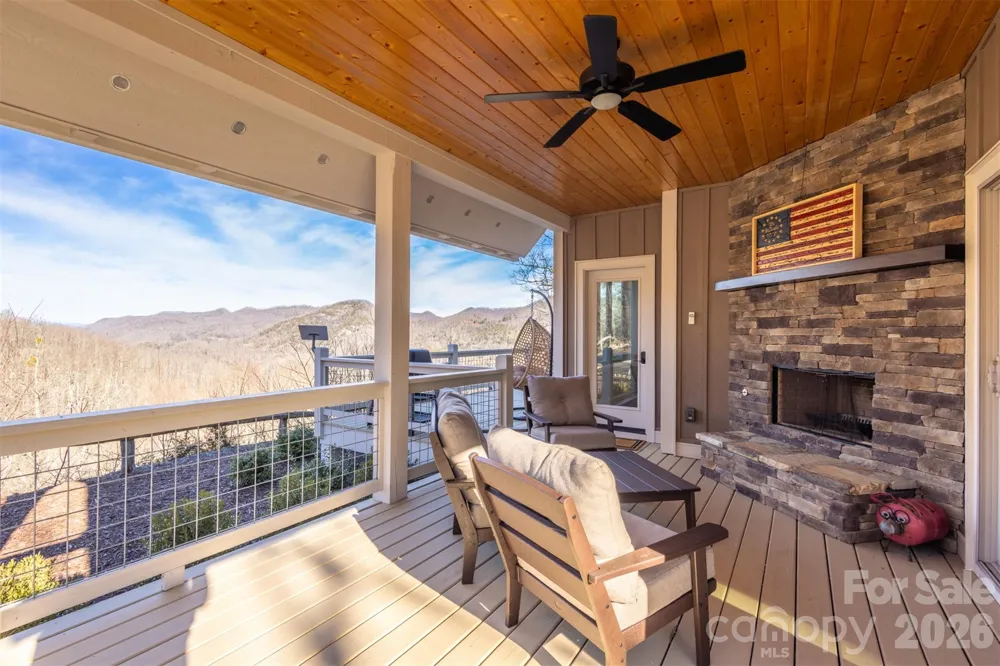346 Birdymay Drive Tuckasegee, NC 28783