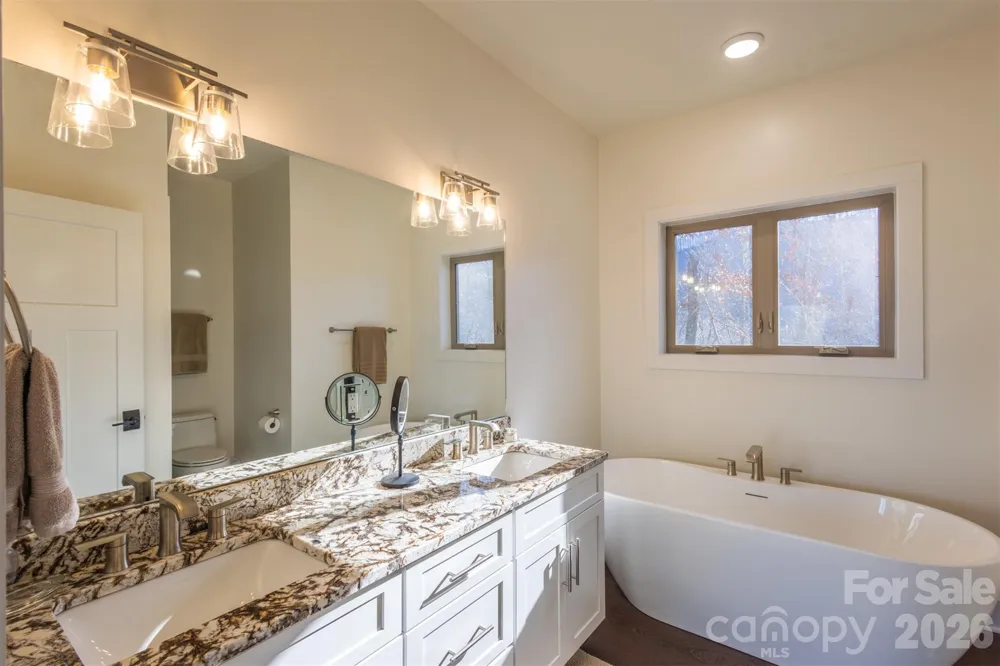 346 Birdymay Drive Tuckasegee, NC 28783