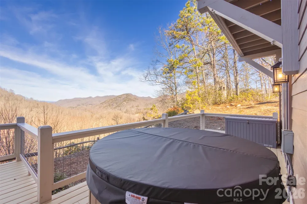 346 Birdymay Drive Tuckasegee, NC 28783