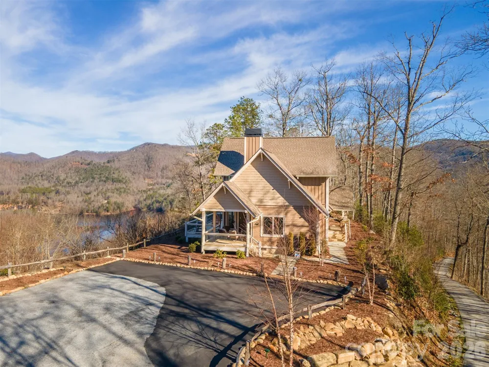 346 Birdymay Drive Tuckasegee, NC 28783