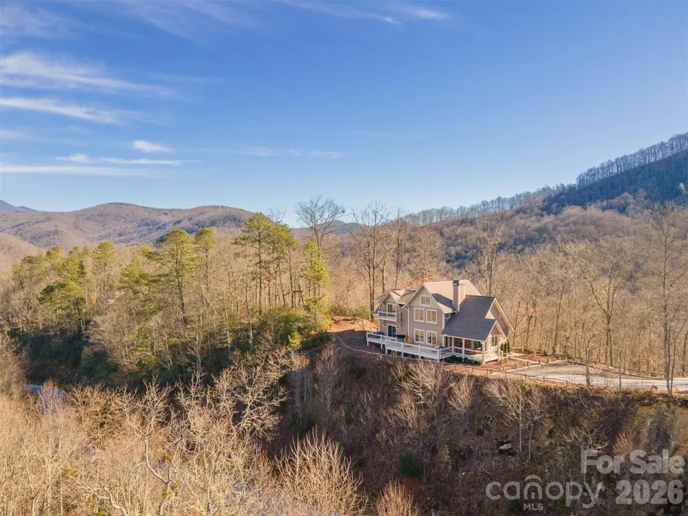 346 Birdymay Drive Tuckasegee, NC 28783