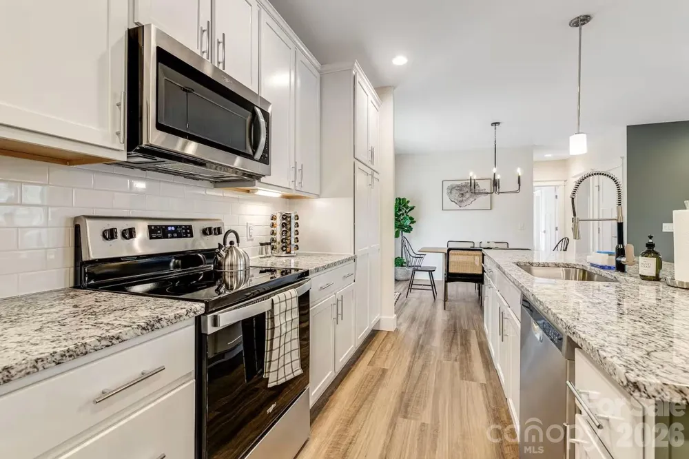 170 Cascade Ridge Road Fairview, NC 28730