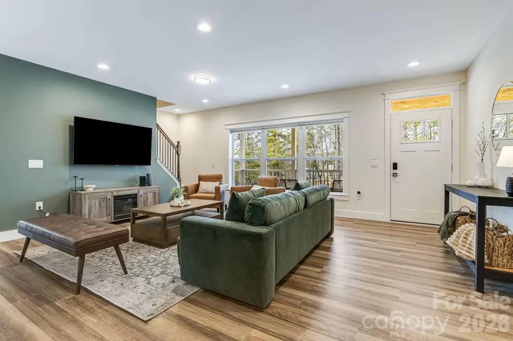 170 Cascade Ridge Road Fairview, NC 28730