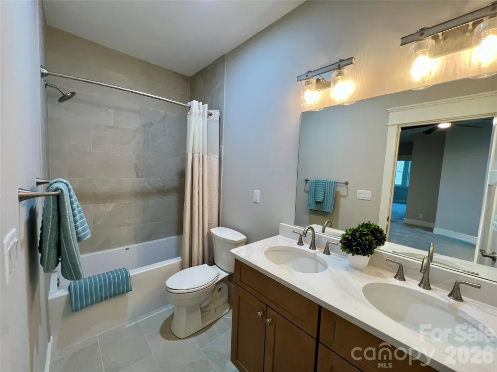 105 Chimney Chase Trail Hendersonville, NC 28739