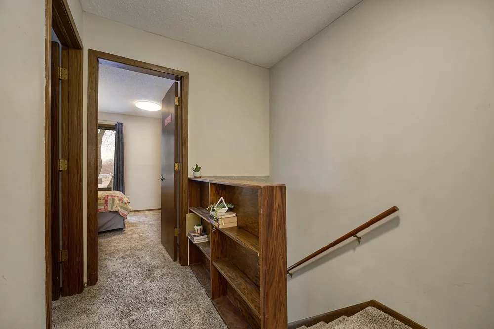 1117 Trailwood S Hopkins, MN 55343