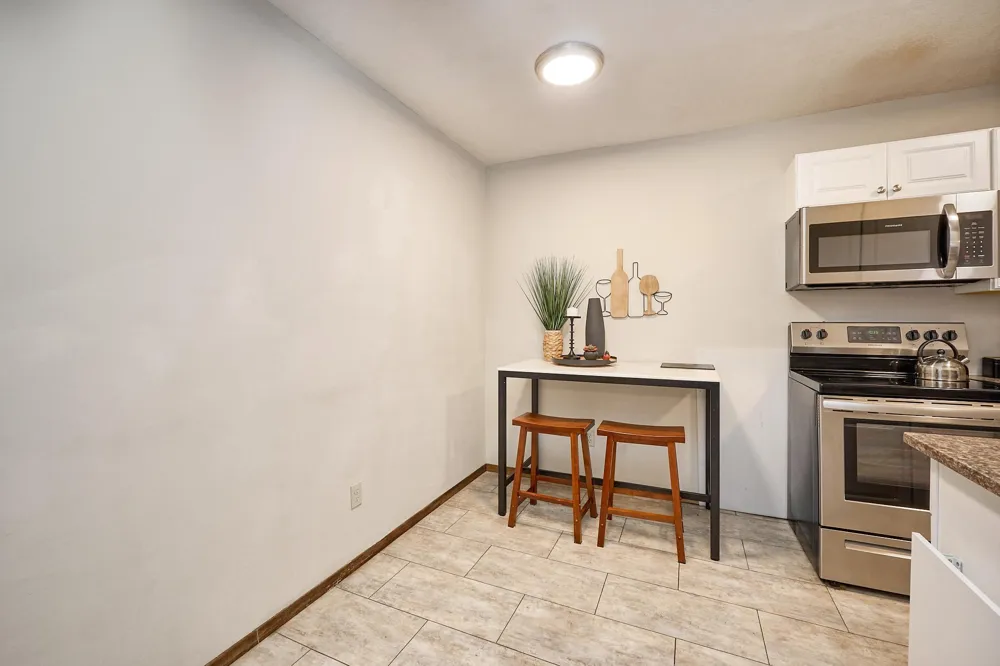 1117 Trailwood S Hopkins, MN 55343