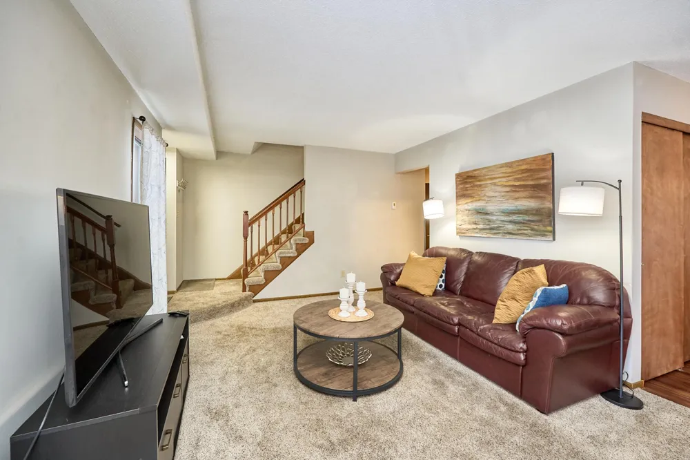 1117 Trailwood S Hopkins, MN 55343
