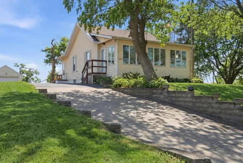 2418 Ridge Road