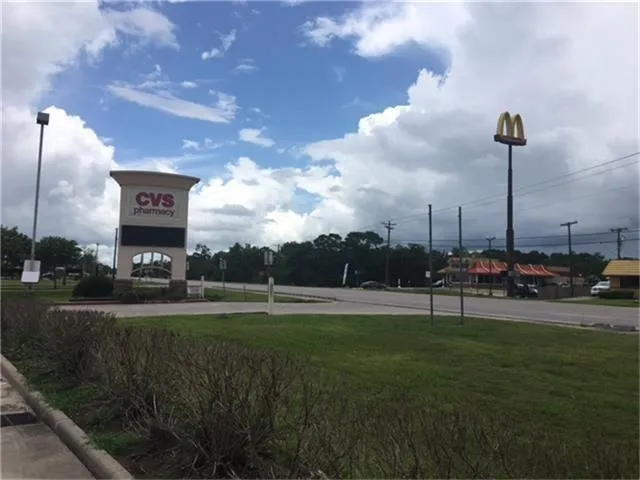908 S Columbia Drive West Columbia, TX 77486