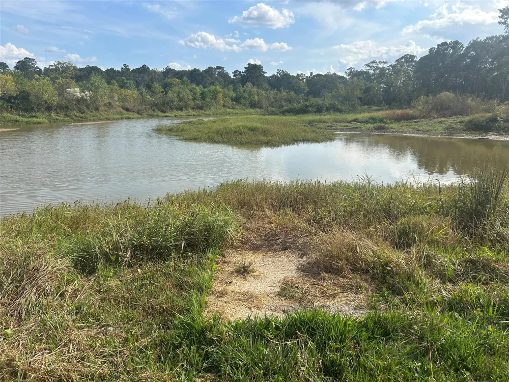 18074 Hill Road Cleveland, TX 77328