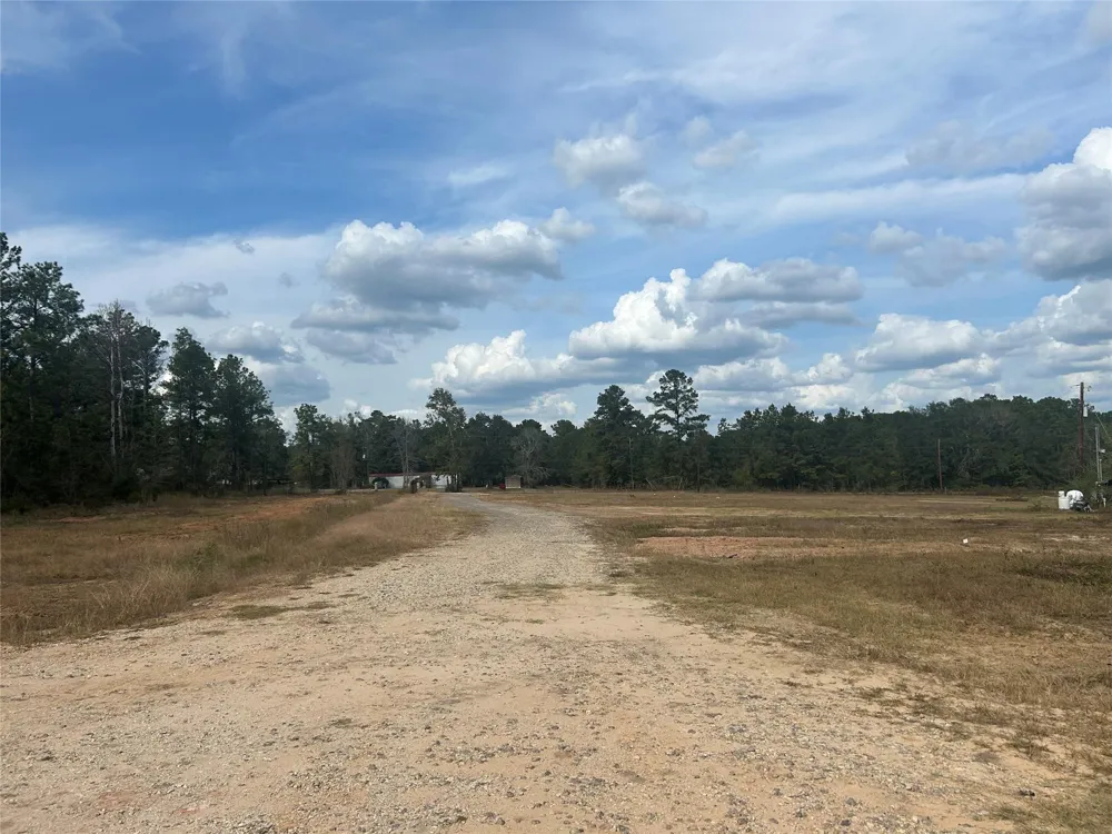 18074 Hill Road Cleveland, TX 77328