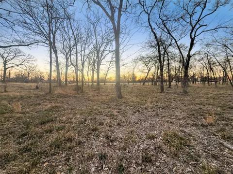 1540 E Loop 301