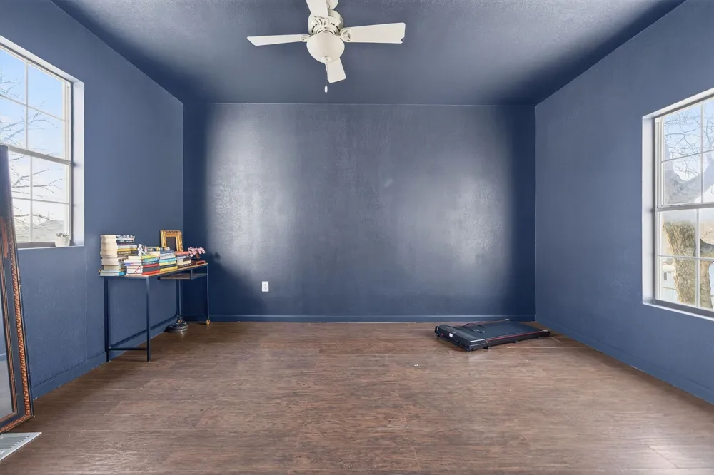 607 Bethpage Avenue Dallas, TX 75217