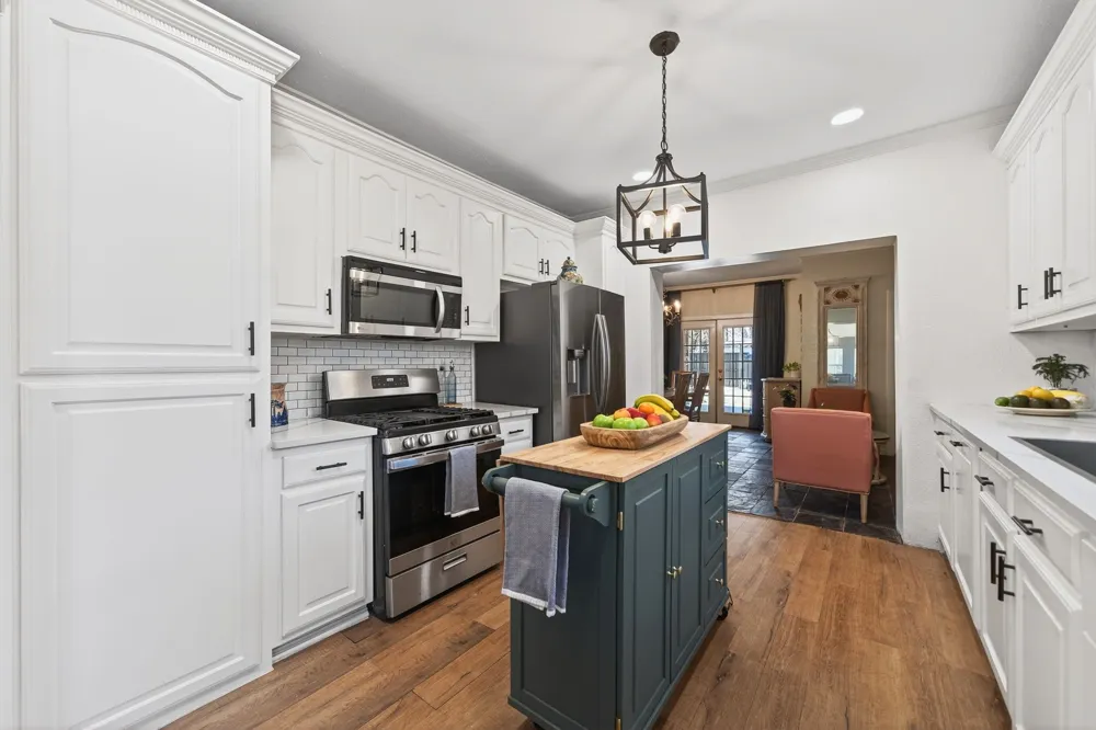 607 Bethpage Avenue Dallas, TX 75217
