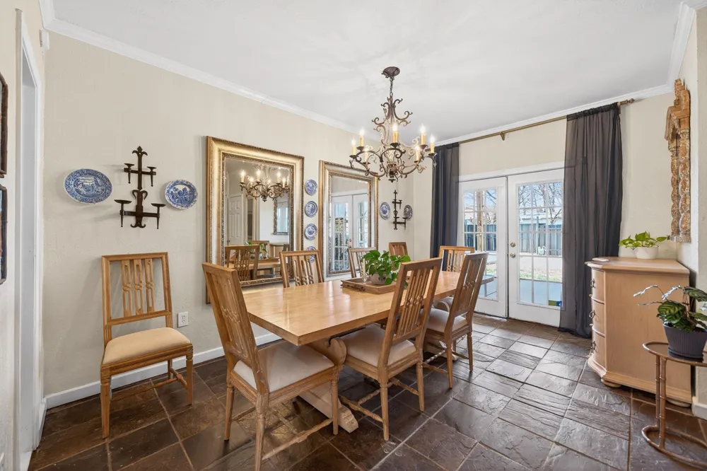 607 Bethpage Avenue Dallas, TX 75217