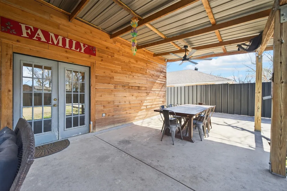 607 Bethpage Avenue Dallas, TX 75217