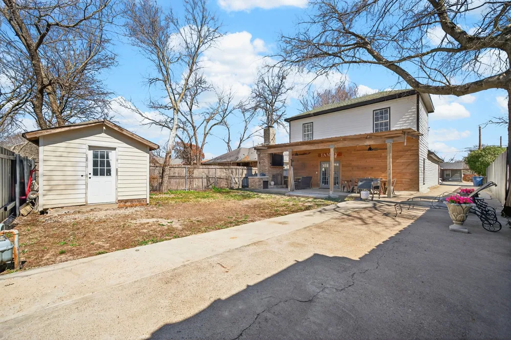 607 Bethpage Avenue Dallas, TX 75217